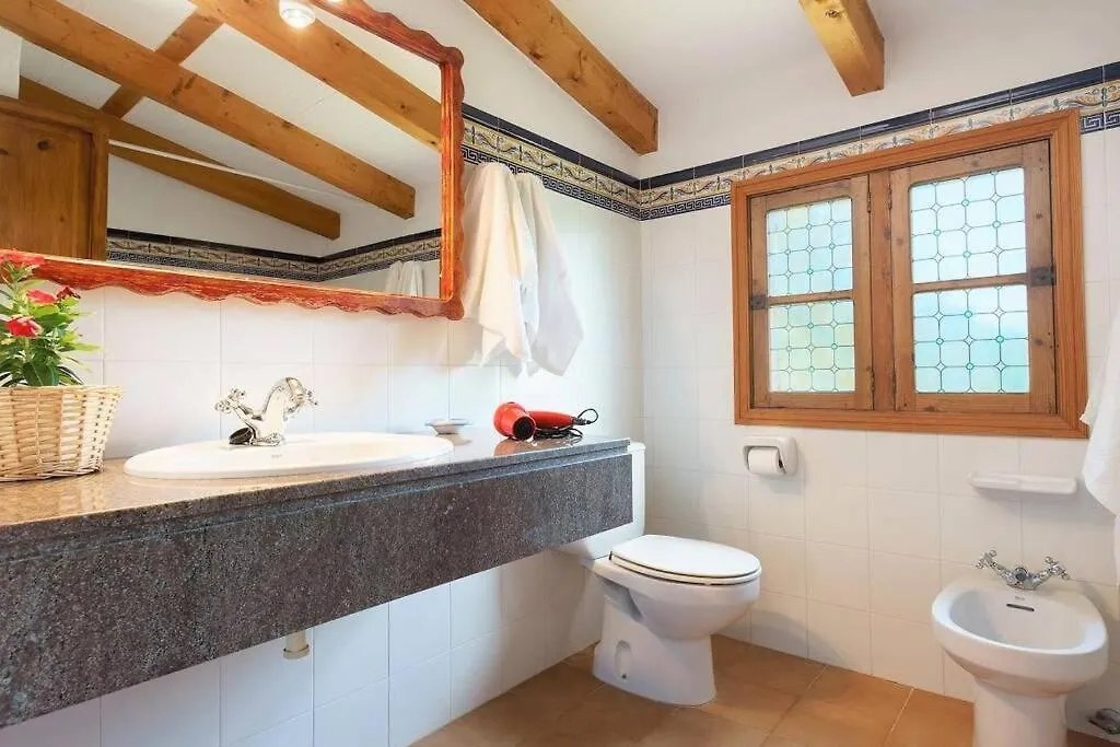 Villa Nord - Typical Majorcan Villa, Private Pool, Bbq, Mediterranean Garden, Petfriendly Pollença