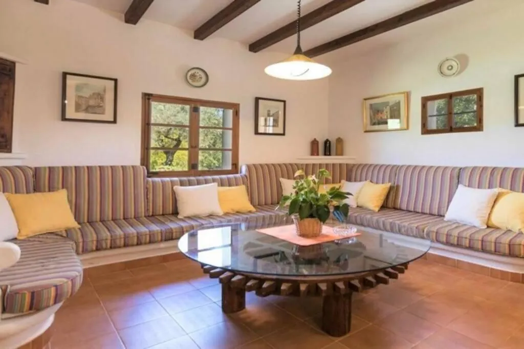Villa Nord - Typical Majorcan Villa, Private Pool, Bbq, Mediterranean Garden, Petfriendly Pollenca